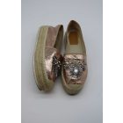 KÖVEKKEL DÍSZÍTETT FÉLCIPŐ 38