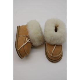 BUNDÁS BABA CIPŐ 24