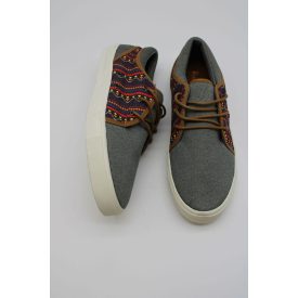 BERSHKA FÉLCIPŐ 44