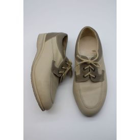 BŐRHATÁSÚ GYÓGY FÉLCIPŐ 41