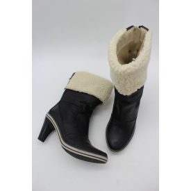 LA MIA BÉLELT MAGASSARKÚ CSIZMA 40