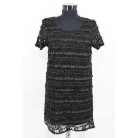 E-VIE RÖVID UJJÚ RUHA 38