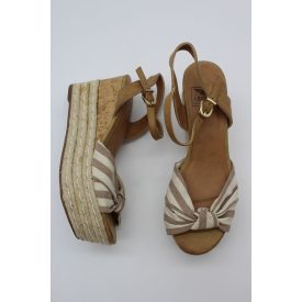 ARIZONA TELITALPÚ SZANDÁL 38