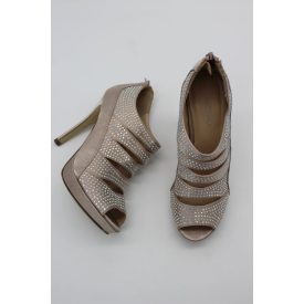 CATWALK STRASSZOKKAL DÍSZÍTETT SZANDÁL 37