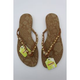 GRACELAND PAPUCS KÖVEKKEL DÍSZÍTVE 38