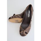 ZONA ZERO BŐR MAGASSARKÚ SZANDÁL 37