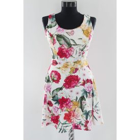 VIRÁGOS RUHA SZIVACS BETÉTTEL S