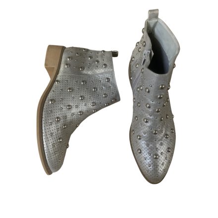 MELISSA SZEGECSES BOKACSIZMA 38